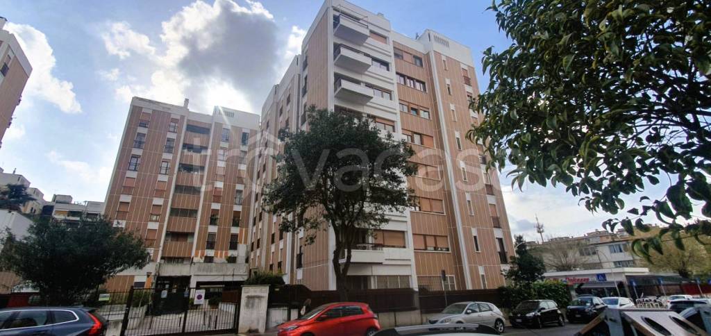 appartamento in vendita a Roma in zona Ardeatino