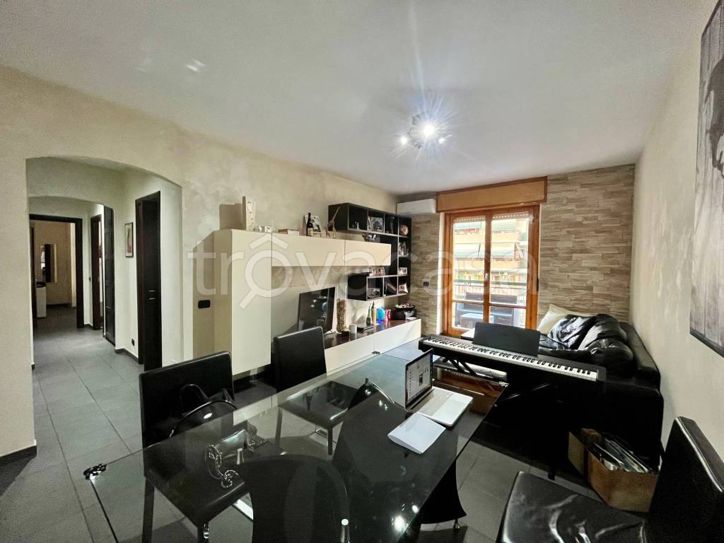 appartamento in vendita a Roma in zona Cinecittà