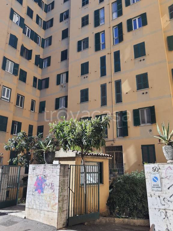 appartamento in vendita a Roma in zona Ostiense