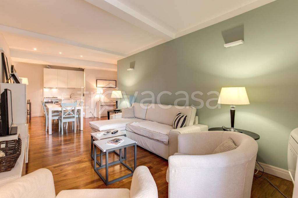 appartamento in vendita a Roma in zona Rione Monti/Campitelli