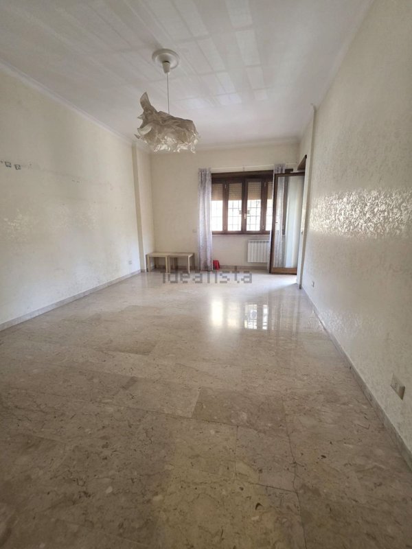 appartamento in vendita a Roma in zona Prenestino-Labicano
