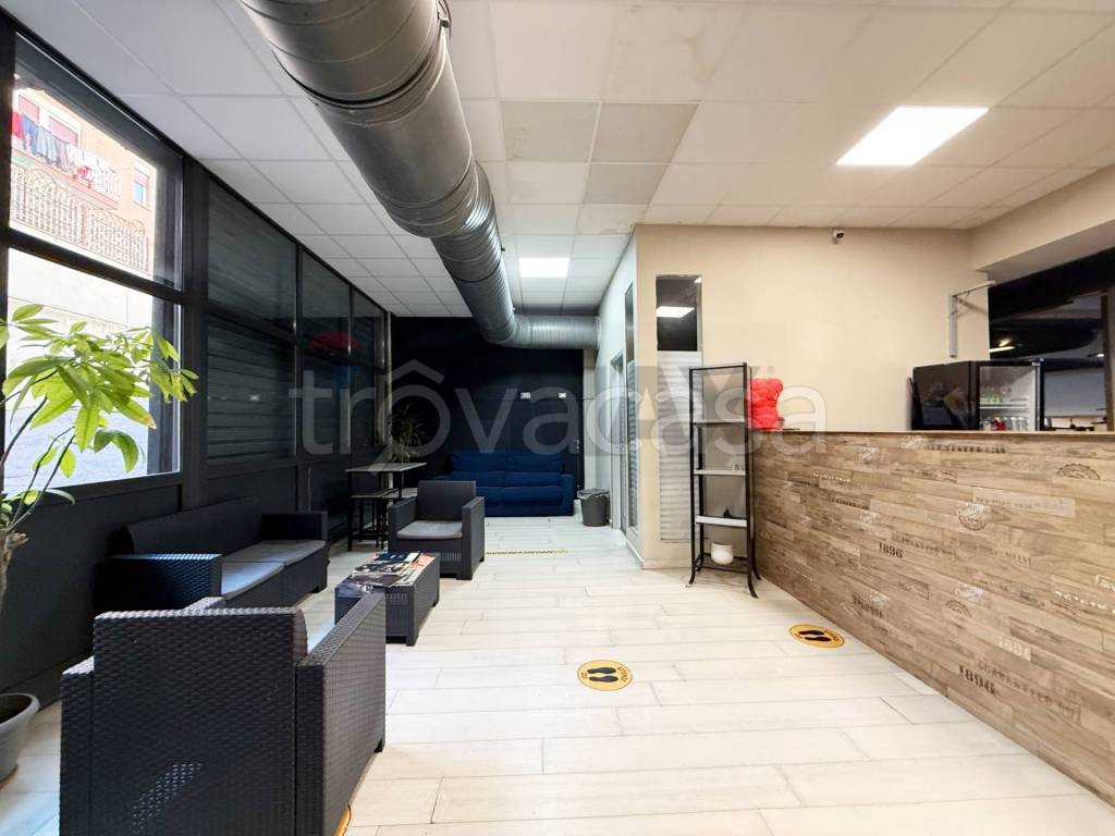 negozio in vendita a Roma in zona Prenestino-Centocelle