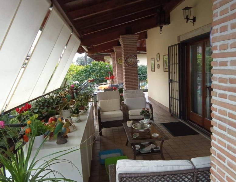 casa indipendente in vendita a Roma in zona Infernetto