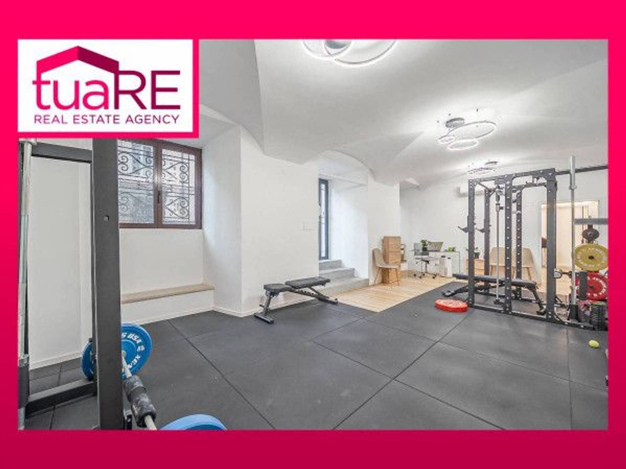 negozio in vendita a Roma in zona Rione Monti/Campitelli