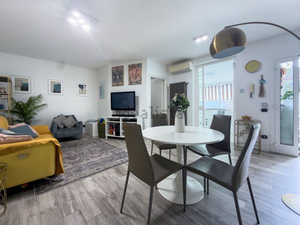 appartamento in vendita a Roma in zona Mostacciano