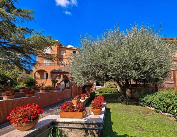 casa indipendente in vendita a Roma in zona Casalotti