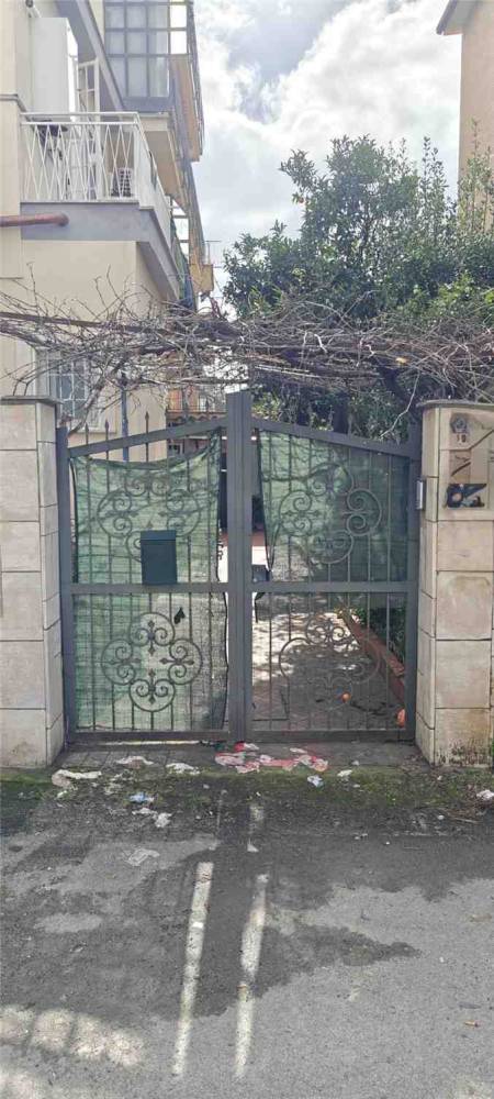 appartamento in vendita a Roma in zona Dragona/Bagnoletto