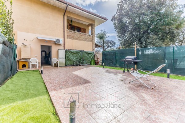 appartamento in vendita a Roma in zona Casal Palocco