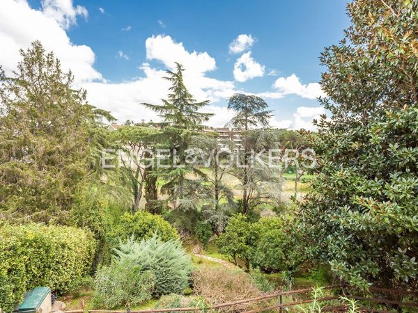 casa indipendente in vendita a Roma in zona Mostacciano