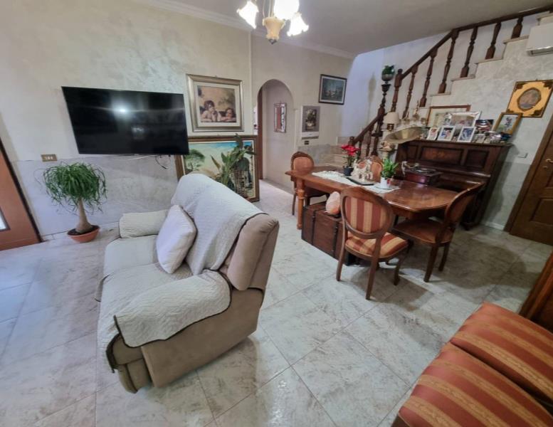 casa indipendente in vendita a Roma in zona Dragona/Bagnoletto