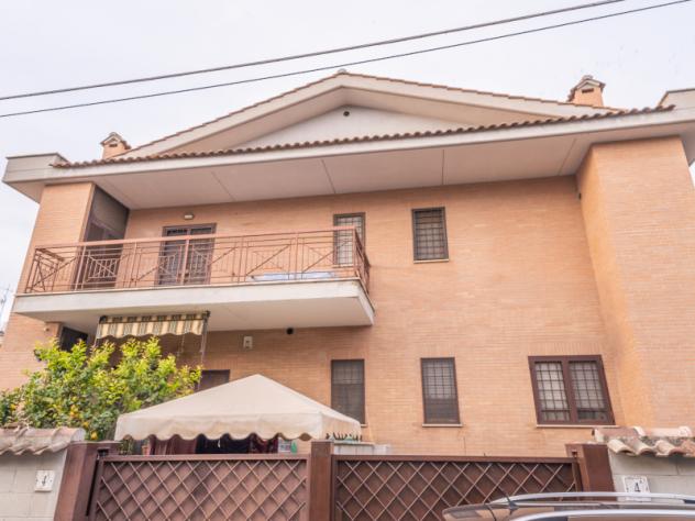 appartamento in vendita a Roma in zona Lunghezza