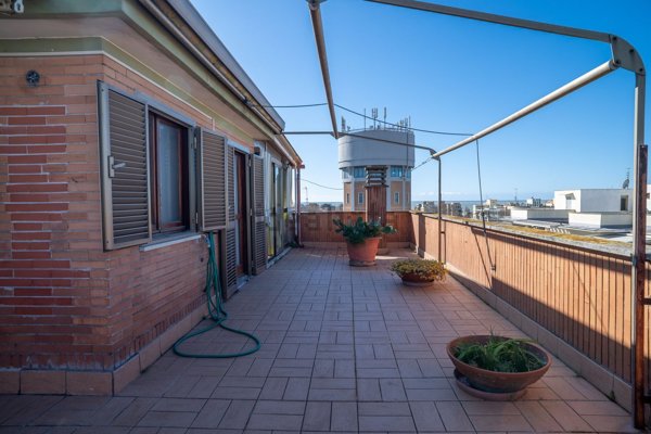 appartamento in vendita a Roma in zona Ostia