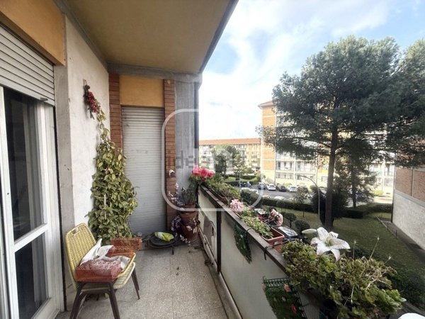 appartamento in vendita a Roma in zona Torre Spaccata