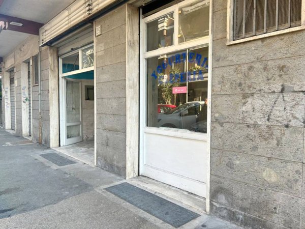 negozio in vendita a Roma in zona Ostia Antica