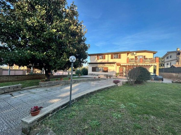 casa indipendente in vendita a Roma in zona Monte Migliore