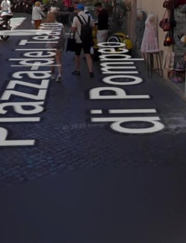 appartamento in vendita a Roma in zona Rione Regola