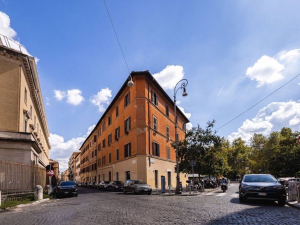 appartamento in vendita a Roma in zona Trastevere