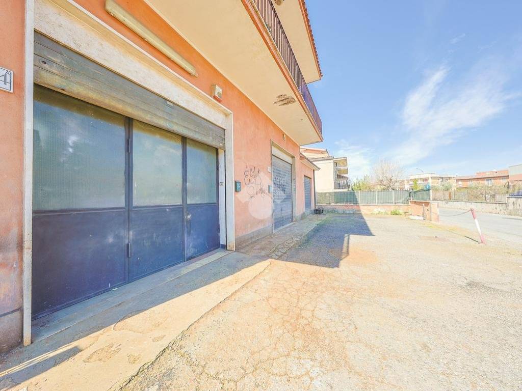 appartamento in vendita a Roma in zona Finocchio