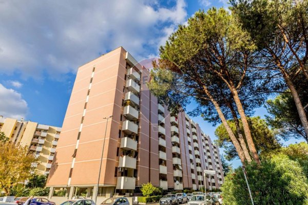 appartamento in vendita a Roma in zona EUR