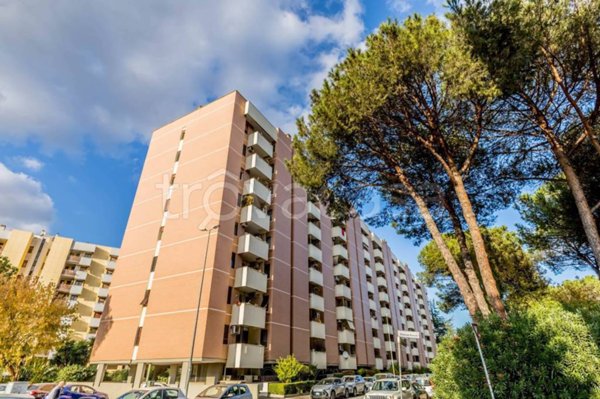 appartamento in vendita a Roma in zona EUR
