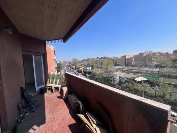 appartamento in vendita a Roma in zona Portuense