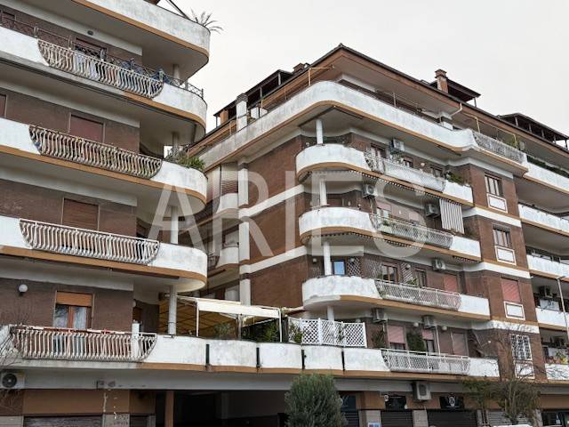 appartamento in vendita a Roma in zona Ostia