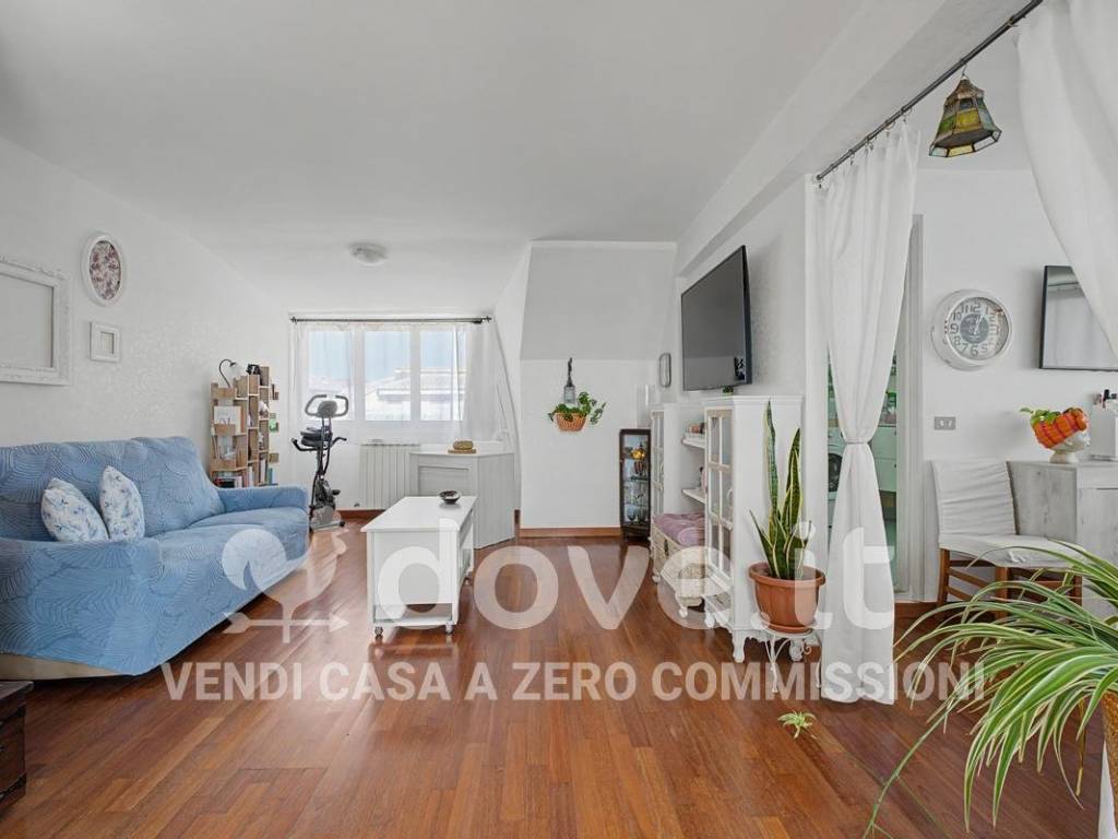 appartamento in vendita a Roma in zona Ostia