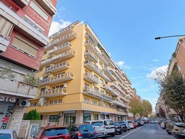 appartamento in vendita a Roma in zona Portuense