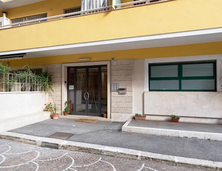 appartamento in vendita a Roma in zona Portuense