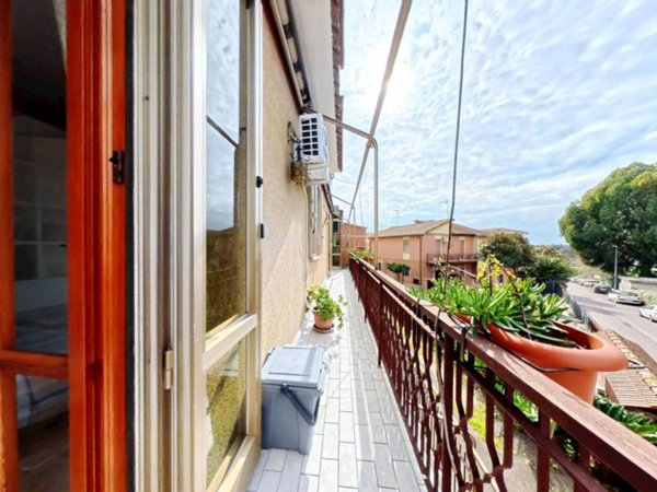 appartamento in vendita a Roma in zona Pantan Monastero