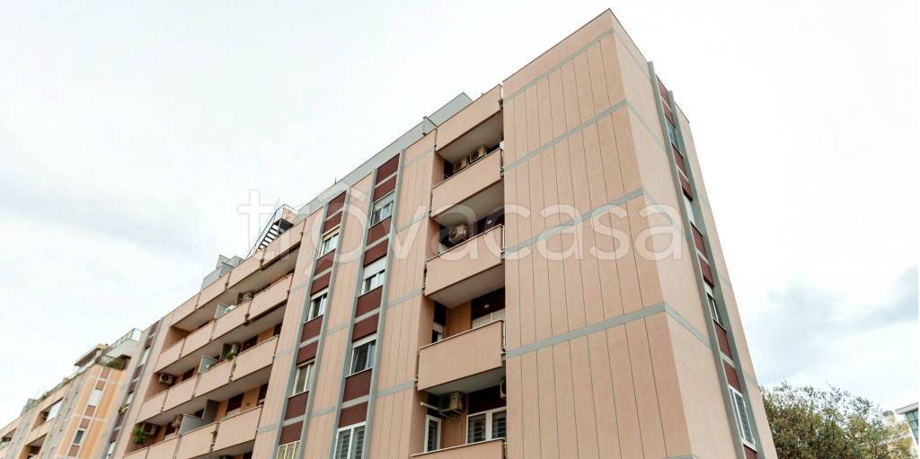 appartamento in vendita a Roma in zona Ostia