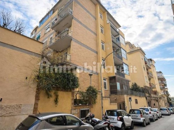 appartamento in vendita a Roma in zona Monte Sacro/Talenti