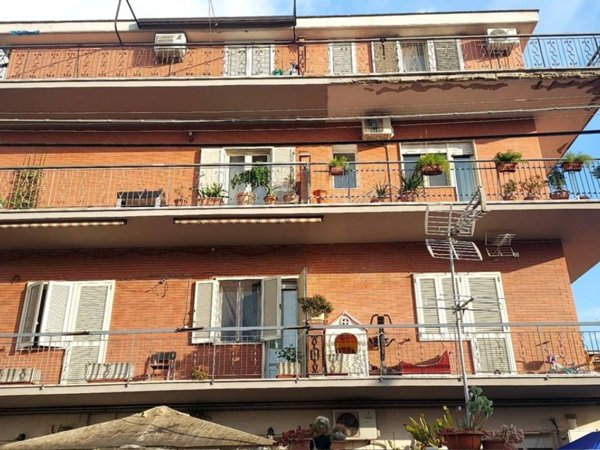 appartamento in vendita a Roma in zona Selva Candida