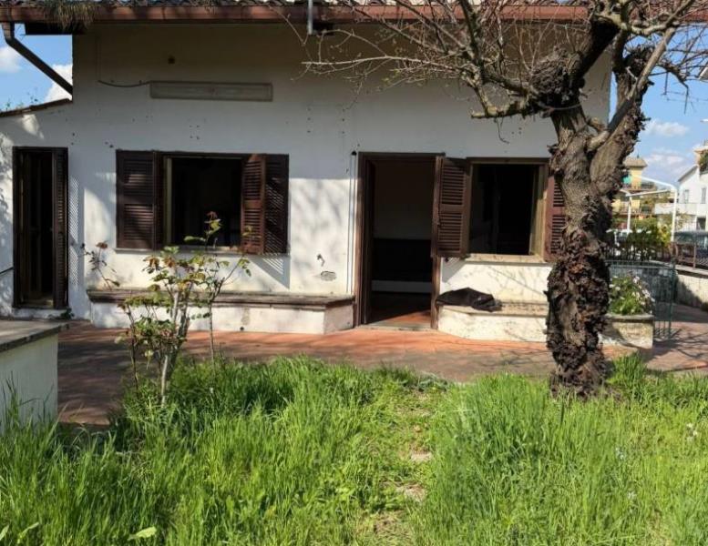 casa indipendente in vendita a Roma in zona Torrione Cerquetta