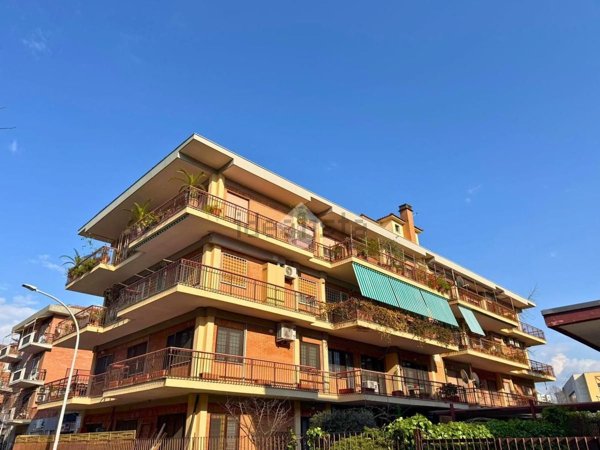 appartamento in vendita a Roma in zona Dragona/Bagnoletto