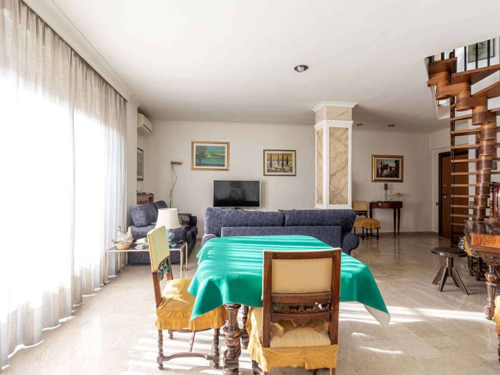 appartamento in vendita a Roma in zona Torrino