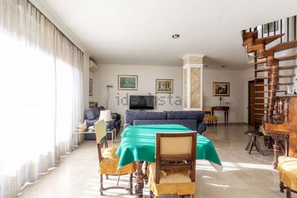 appartamento in vendita a Roma in zona Ardeatino