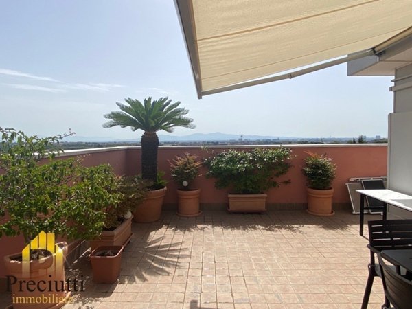 appartamento in vendita a Roma in zona Corviale