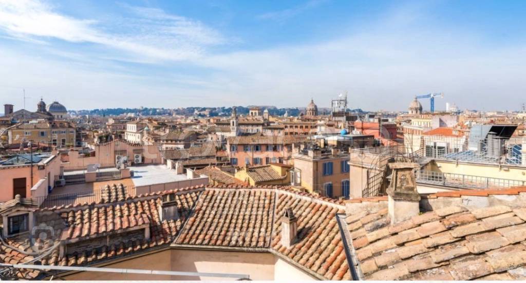 appartamento in vendita a Roma in zona Rione Monti/Campitelli