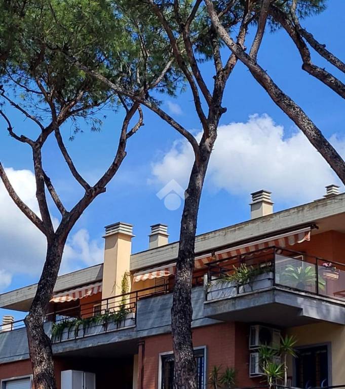appartamento in vendita a Roma in zona Torre Gaia