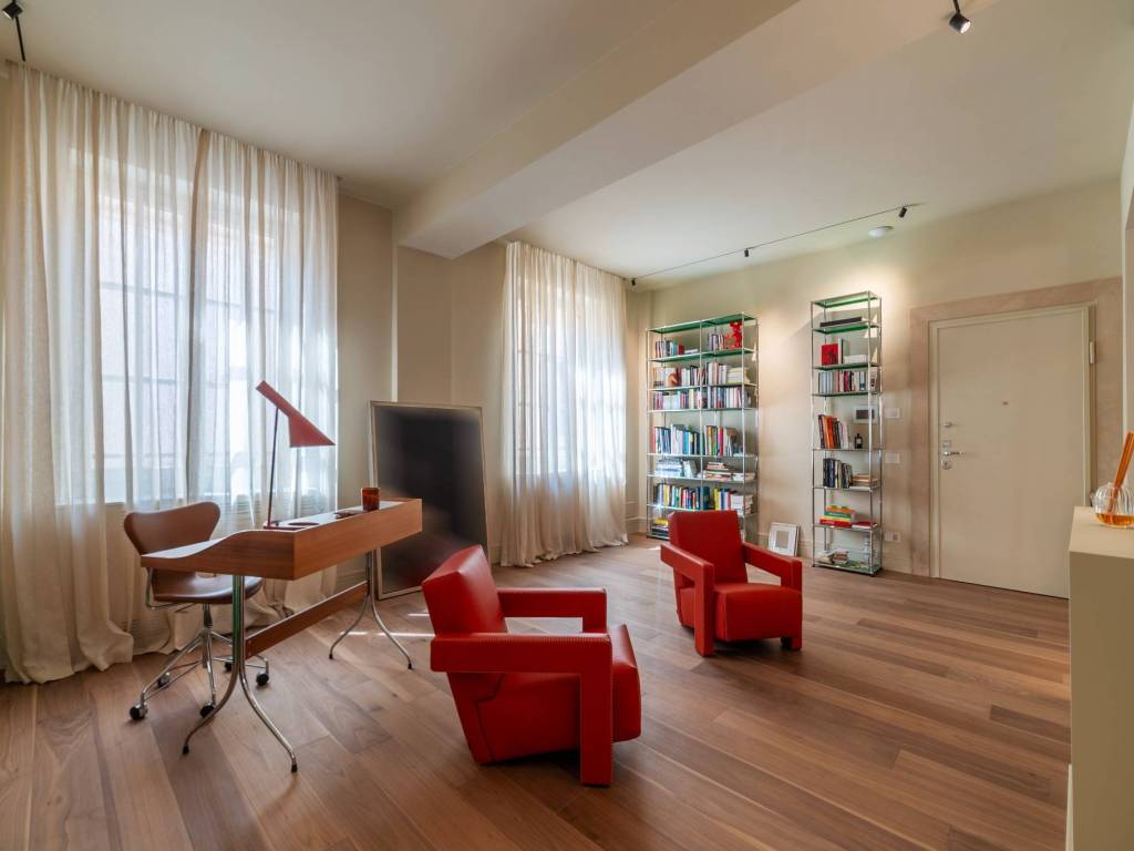 appartamento in vendita a Roma in zona Trevi-Colonna