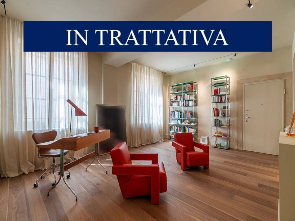 appartamento in vendita a Roma in zona Trevi-Colonna