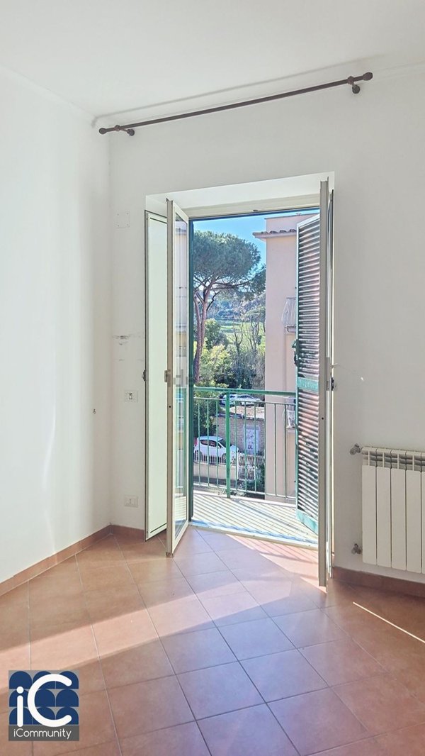 appartamento in vendita a Roma in zona Tomba di Nerone