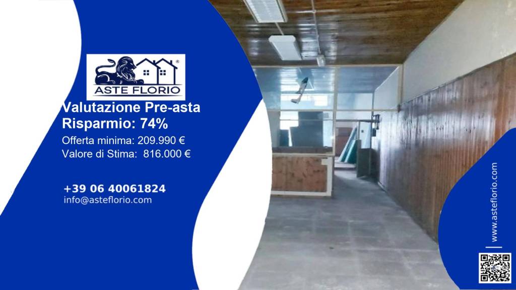 locale commerciale in vendita a Roma in zona Appio Pignatelli