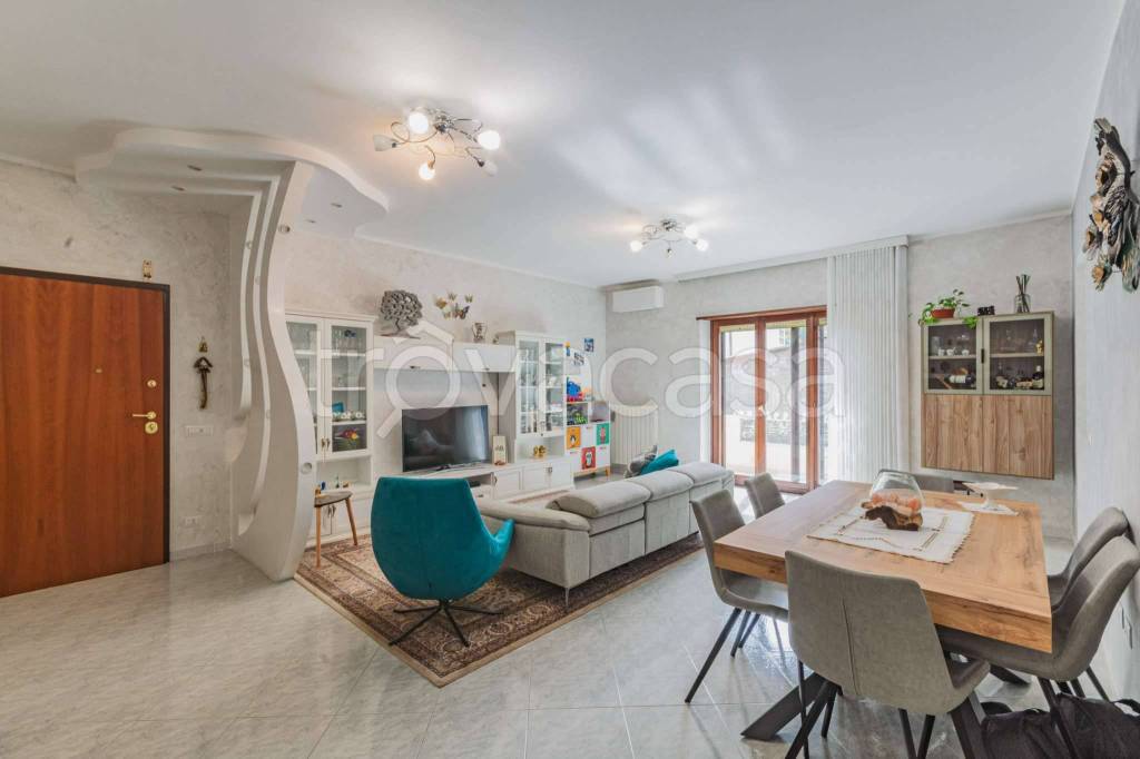 appartamento in vendita a Roma in zona Massimina/Casal Lumbroso