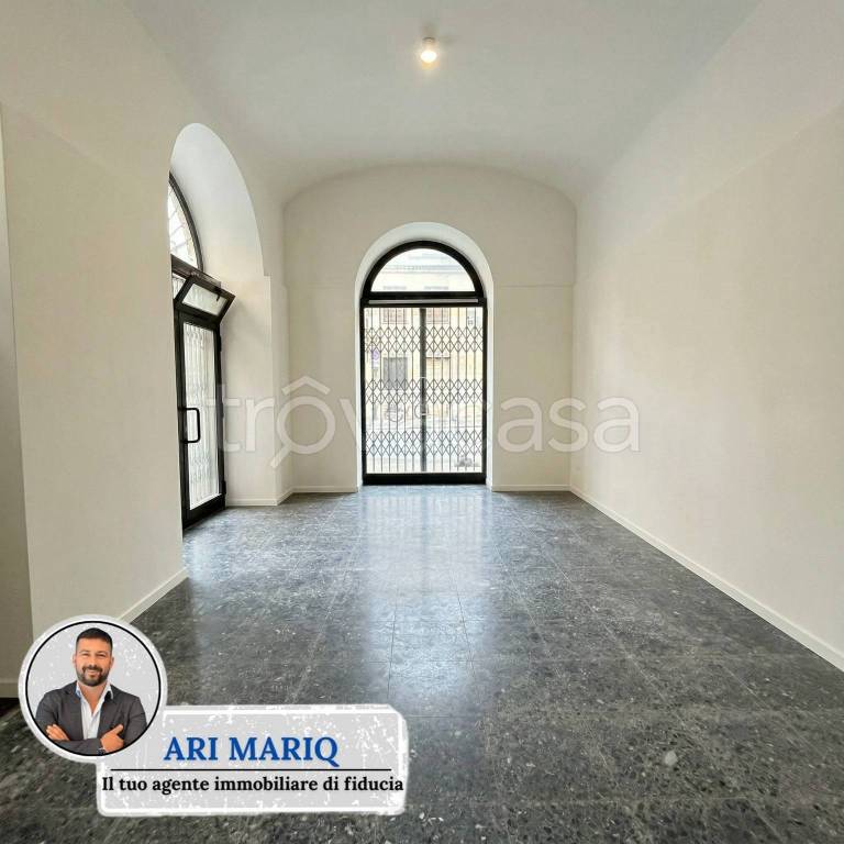 negozio in vendita a Roma in zona Rione Monti/Campitelli