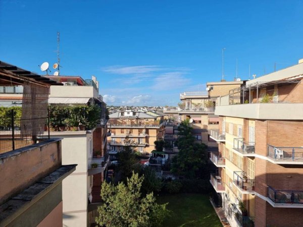 appartamento in vendita a Roma in zona Gianicolense