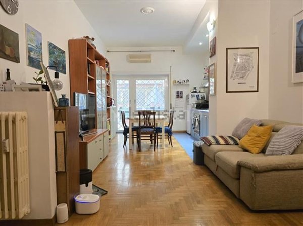 appartamento in vendita a Roma in zona Ostiense