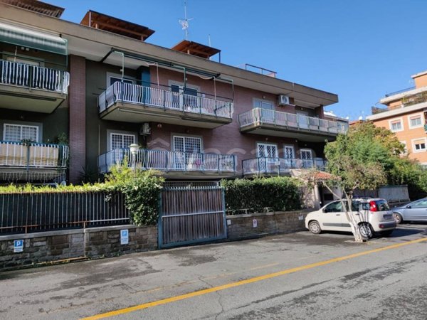 appartamento in vendita a Roma in zona Torre Maura