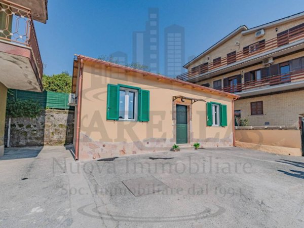 casa indipendente in vendita a Roma in zona Pantan Monastero